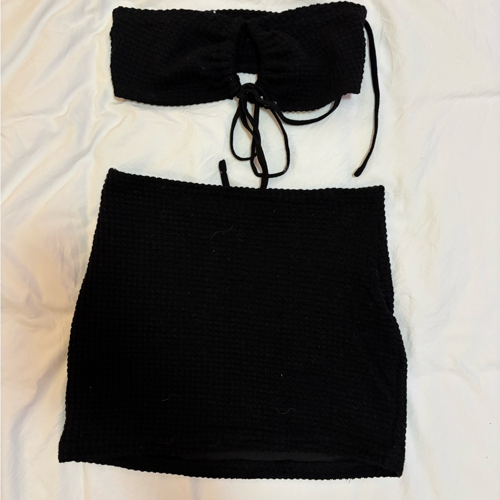 White Fox Boutique Black two piece skirt and top set